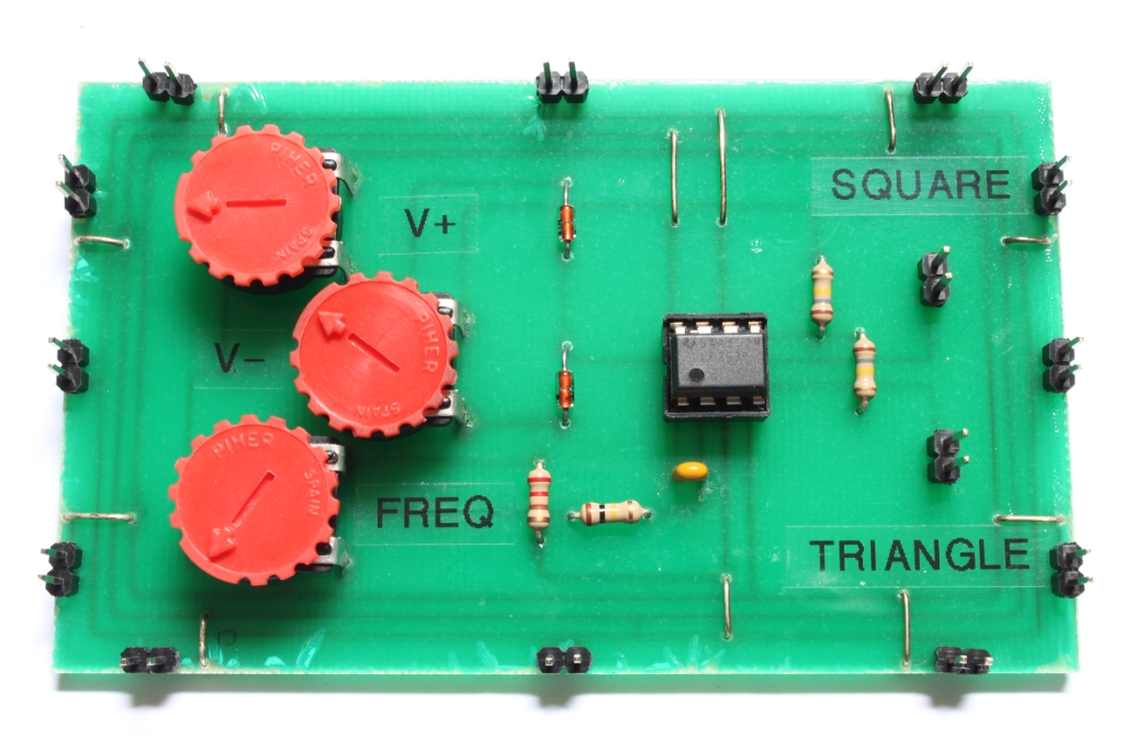 Analog Computer Triangle Generator